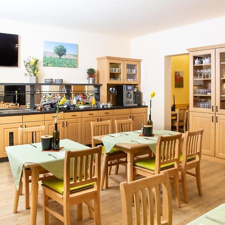 Landhaus Storch - Pension Gänserndorf Zewnętrze zdjęcie