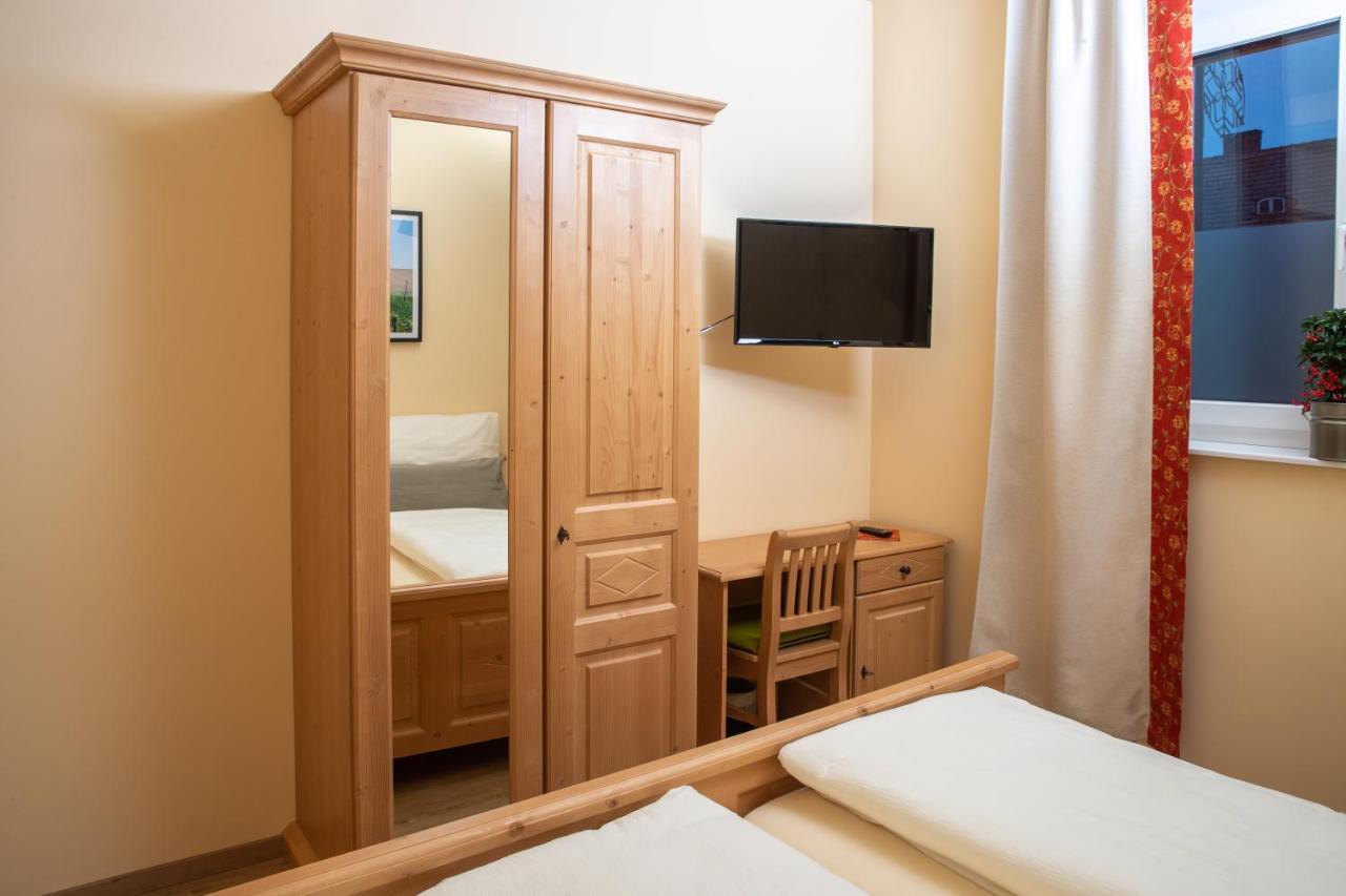 Landhaus Storch - Pension Gänserndorf Zewnętrze zdjęcie