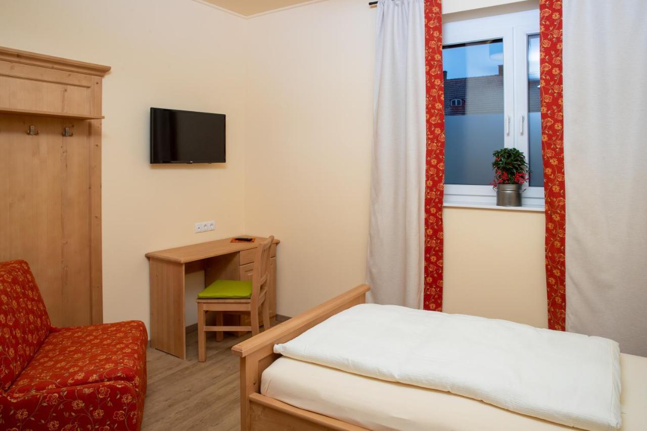 Landhaus Storch - Pension Gänserndorf Zewnętrze zdjęcie